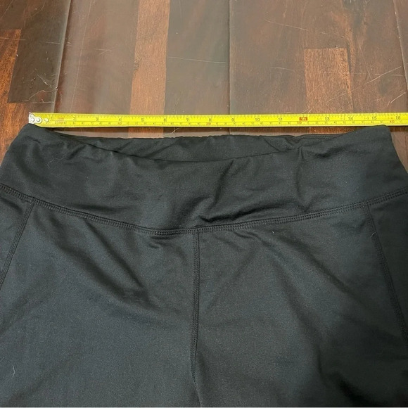 Naviskin Black Leggings Women’s XL Pockets Cropped - Picture 5 of 7